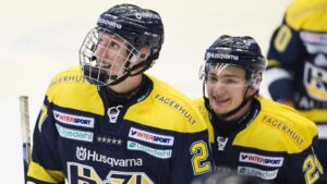 Lagkamratens råd efter första SHL-målet: ”Han får jobba lite på sin engelska”