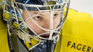 HV71:s jobbiga besked – målvaktsstjärnan måste opereras