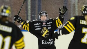 Två krossar och en skräll i SDHL-kvartsfinalerna