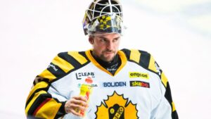 Reserven klev fram i derbyt: ”Tagit stora steg för att bli en fullfjädrad SHL-målvakt”