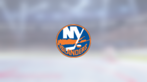 Forwarden Ross Johnston förlänger med New York Islanders