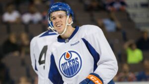 Nu höjs McDavid till skyarna – av självaste Wayne Gretzky