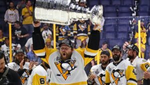 Phil Kessel: ”Korv med bröd smakar bättre ur Stanley Cup-pokalen”