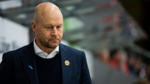 Isen sprack – allsvenska laget tvingades flytta