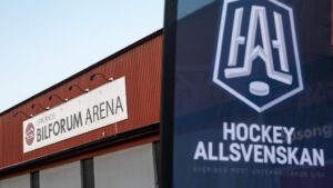 Kvällens enda match i Hockeyallsvenskan skjuts upp