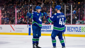 TV: Elias Pettersson och Nils Höglander ledde Vancouver till seger