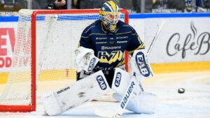 Frederik Dichow förlänger med HV71