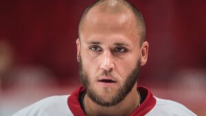 Fredrik Claesson skickas ned till AHL