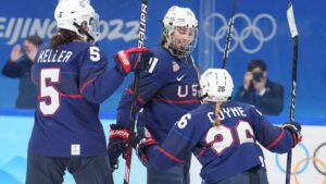 USA slog Finland – rivalmöte väntar i finalen