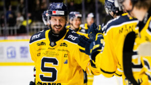 Marcus Eriksson tangerar Hockeyallsvenskans poängrekord