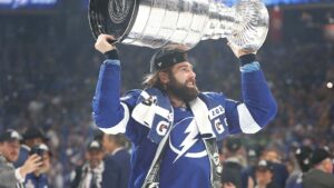 Pat Maroon har vunnit Stanley Cup tre år i rad – förlänger kontraktet