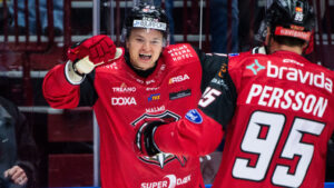 Teemu Kivihalme förlänger med Malmö Redhawks