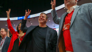 Tilman Fertitta vill ha NHL-klubb i Houston: “Pratar med ligan”