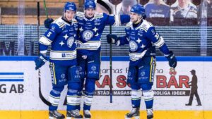 Klart: Värvar dubbelt från KHL och NHL