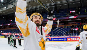 Skellefteå har en fot i CHL-final – efter Sikuras uppvisning