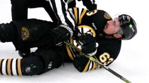 Boston Bruins säsong på spel – då saknas Brad Marchand igen