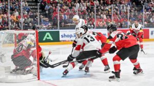 HOCKEY-VM: Hattrick av Nico Hischier när Schweiz vann mot Österrike