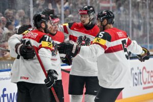 TV: Österrike fortsätter att skrälla i hockey-VM