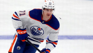 Ryan McLeod ställs utanför Edmonton: “Viktigt att han ställer om”