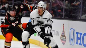 Andre Lee förlänger kontraktet med Los Angeles Kings