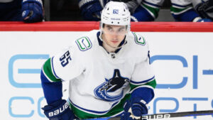 Vancouver Canucks trejdar Ilja Michejev till Chicago Blackhawks