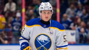 Jeff Skinner kan bli utköpt av Buffalo Sabres