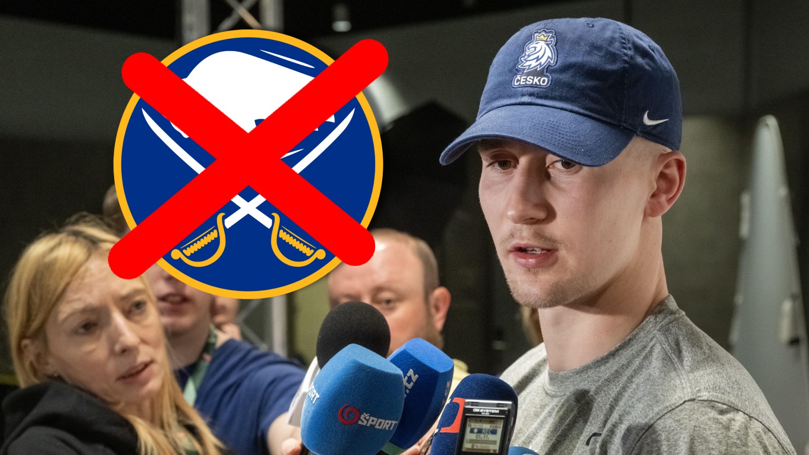 Martin Necas stoppade trejd till Buffalo Sabres