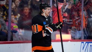 Travis Konecny skriver nytt kontrakt med Philadelphia Flyers