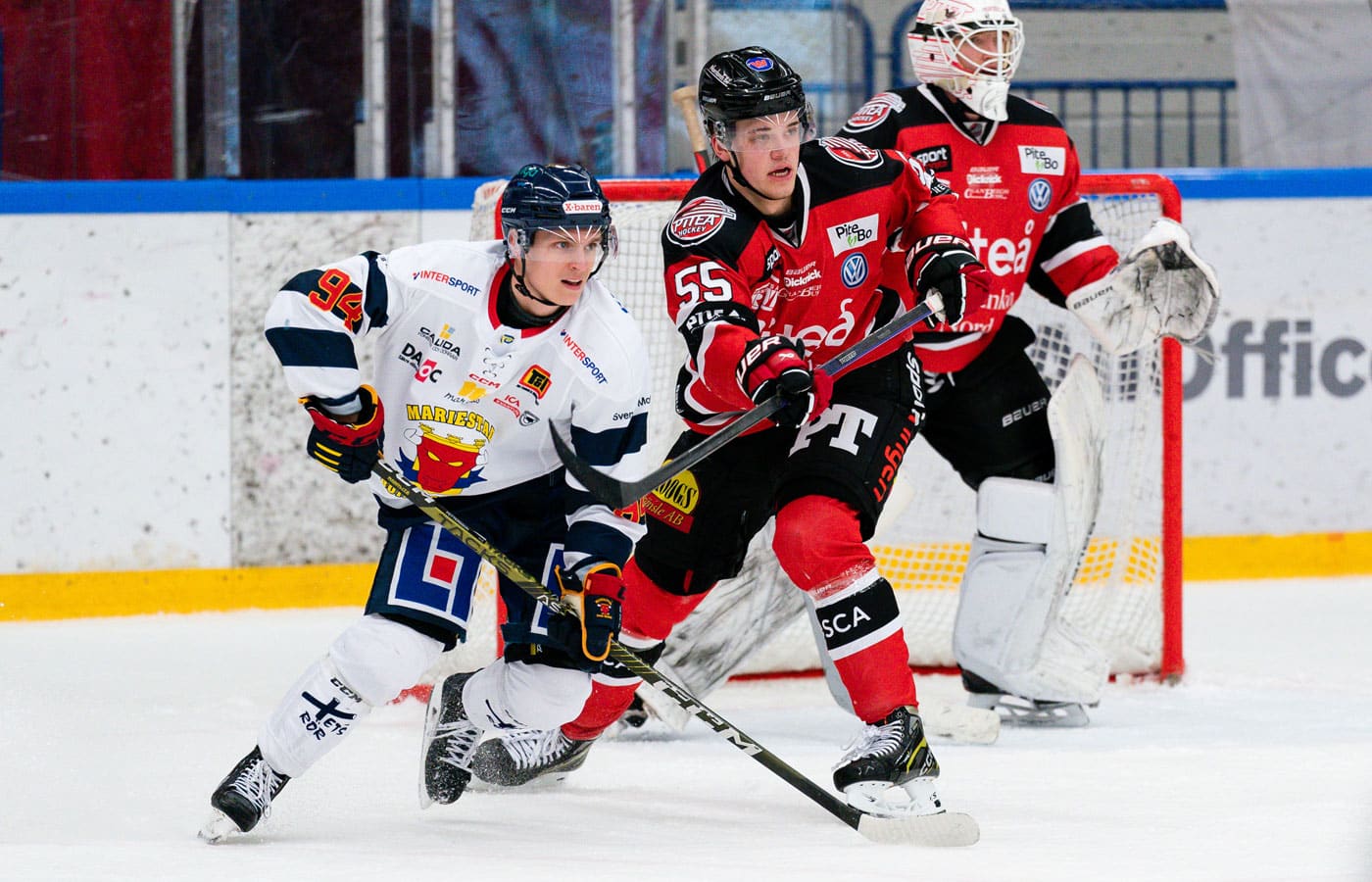 Oscar Eriksson är en av många skadade profilspelare i Hockeyettan. Foto: Ola Westerberg/Bildbyrån