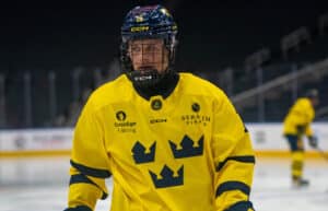 Efter poängsuccén – 17-åringen får göra SHL-debut