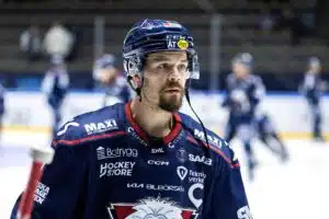 Stjärnan opererad – kan tvingas sluta