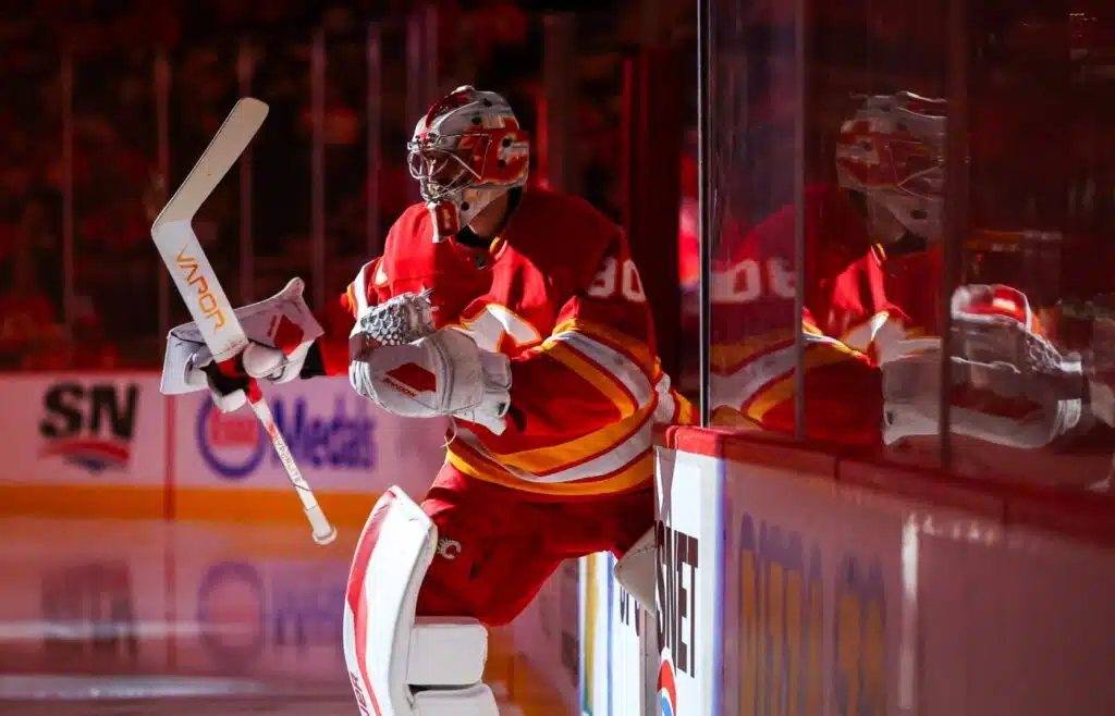 Calgary Flames målvakt Dan Vladar håller på att bli överflödig – får han flytta innan NHL:s trade deadline?