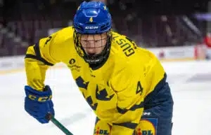 Småkronornas avbräck: Missar premiären efter väskstrul