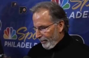 John Tortorella rasar: “Kanske ska lära mina spelare att filma”