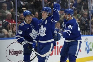 Toronto ny serieledare efter 3-2 mot Nashville