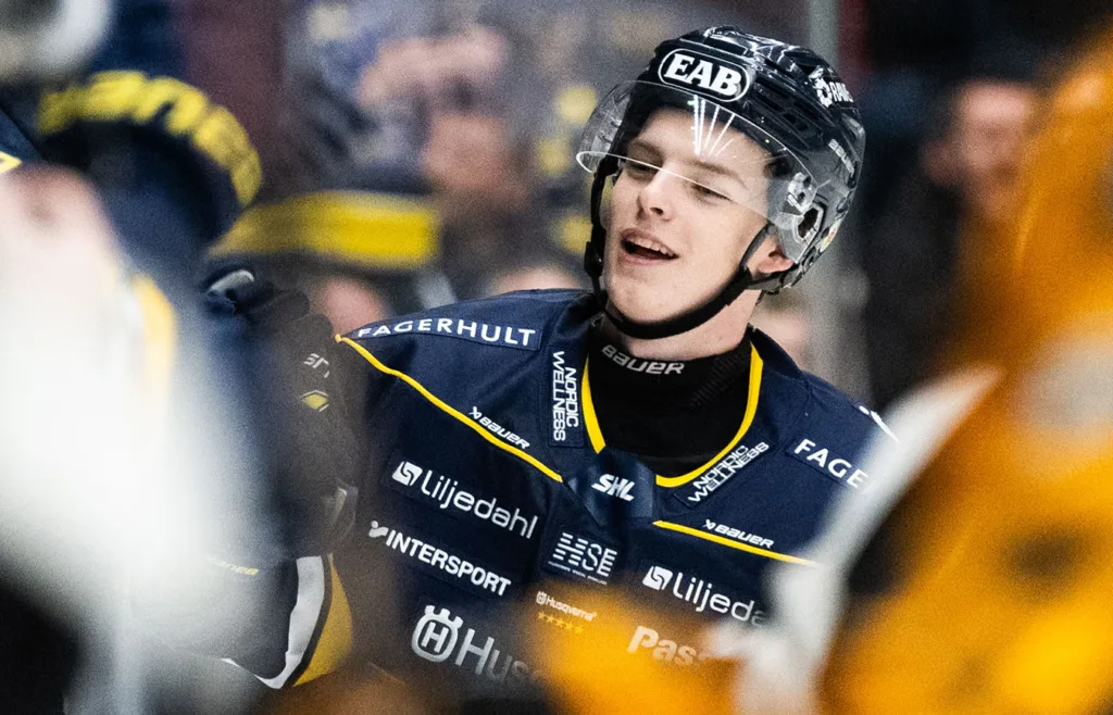 Oscar Fisker Mølgaard, HV71.