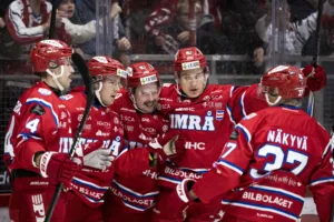 Erik Walli Walterholm tvåmålsskytt för Timrå i segern mot Modo Hockey