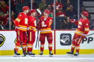 Calgary tog hem segern mot Chicago – Jakob Pelletier matchvinnare