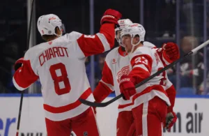 Detroit vann med 4–2 mot Pittsburgh