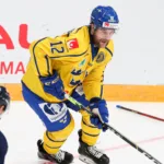 Tre Kronor-meriterade forwarden kan byta landslag