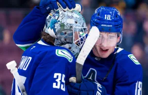 Skadesmäll för Canucks-målvakten