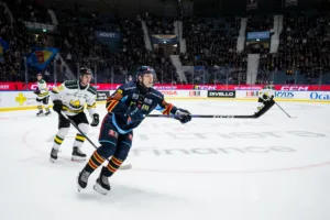 Tre poäng för Djurgården hemma mot HV 71