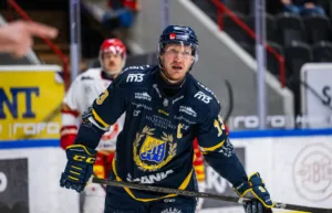 Kaptenen stängs av efter matchstraffet
