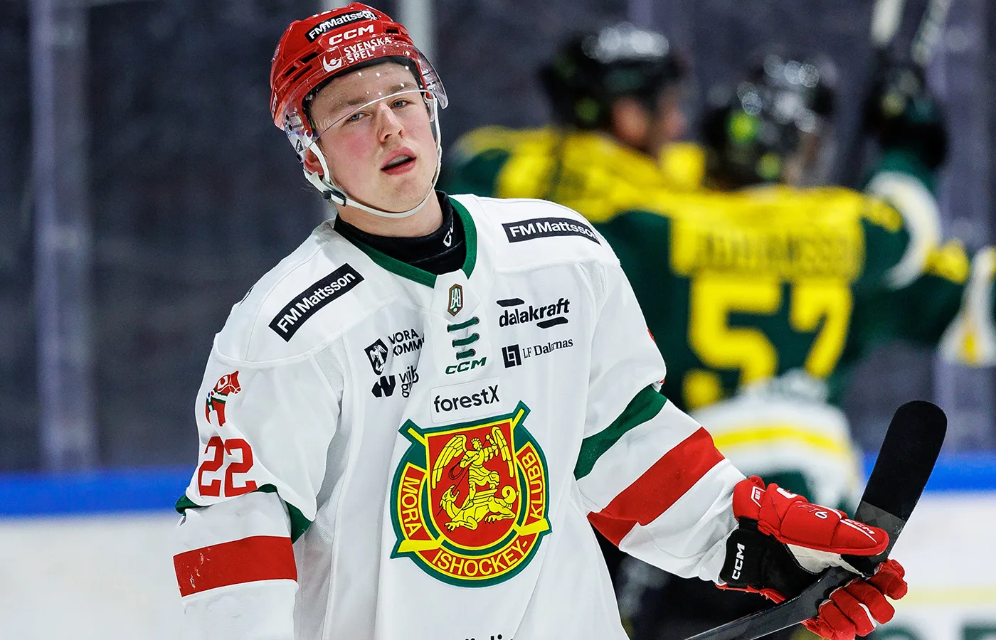 Kallas tillbaka till SHL – kan inte återvända