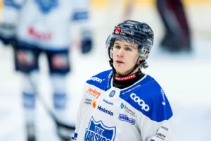 Klart: Succéspelaren lämnar HA-klubben för Färjestad