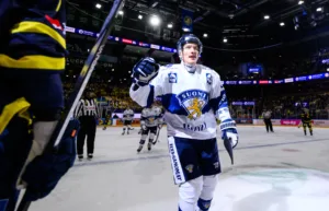 Ryktas till SHL – lämnar sin klubb