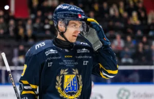 Återvänder till moderklubben – på långt kontrakt