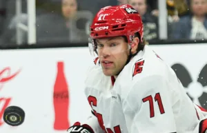 Forne draftettan firar avancemanget med nytt kontrakt