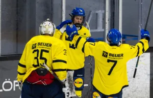 Team 16 inledde hemmaturneringen med vinst