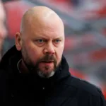 Ville förlänga – nu lämnar tränaren